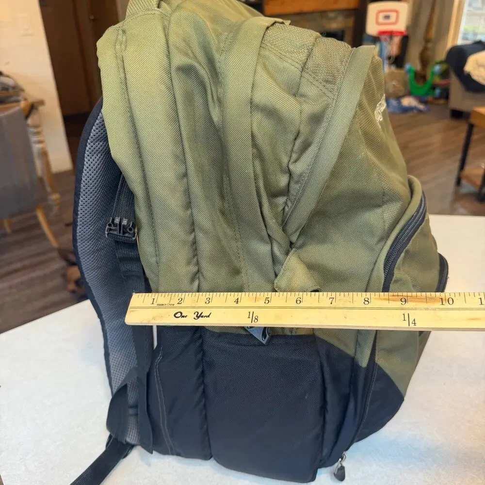 JANSPORT AirLift 2.0 Olive Green Laptop Backpack Bookbag Clamshell Tech Bag